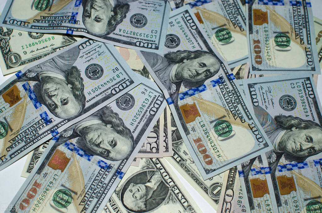 基金取出来要多久到账（基金取出来要几天到账）