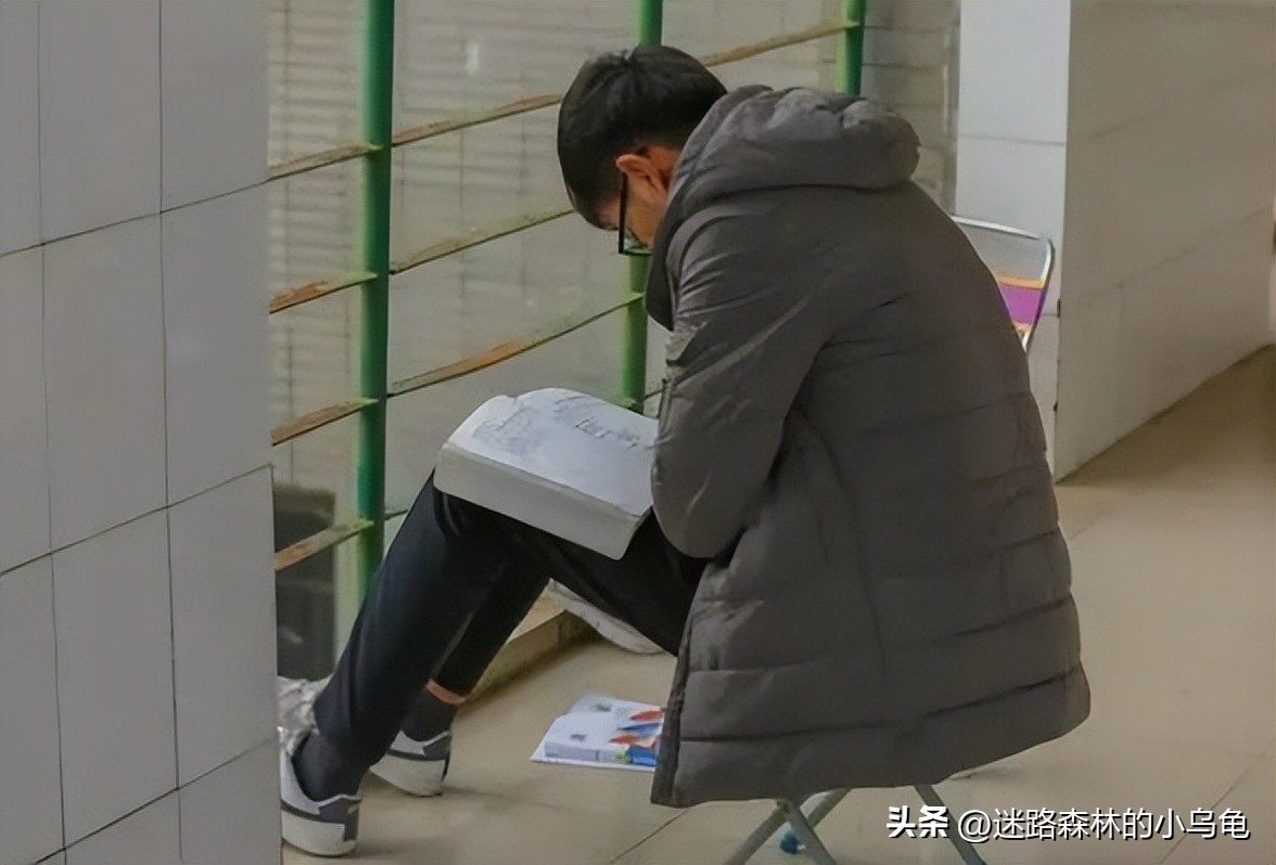 文凭低适合考什么证（没什么文凭考什么证工资最高）