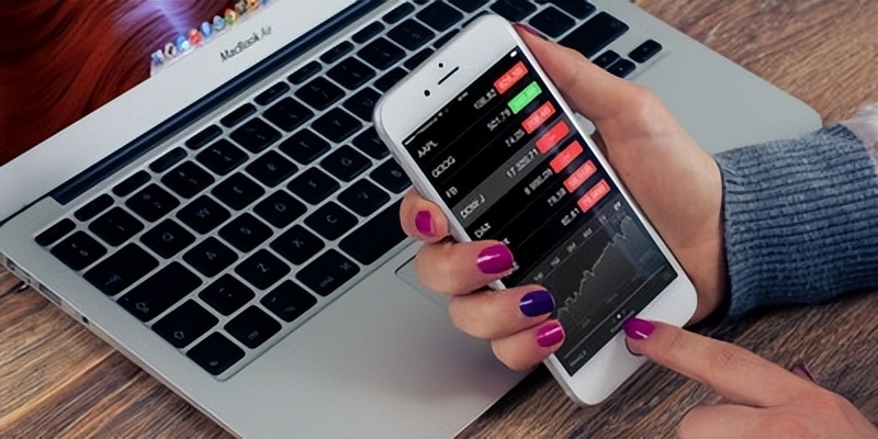 新人怎么玩股票（新人怎么玩股票赚钱）