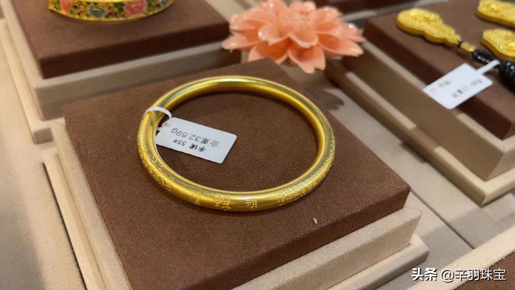 黄金暴跌（黄金暴跌受益）