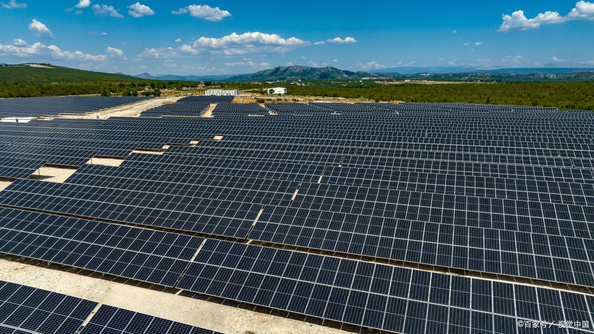 光伏龙头股排名前十（光伏十大龙头股）