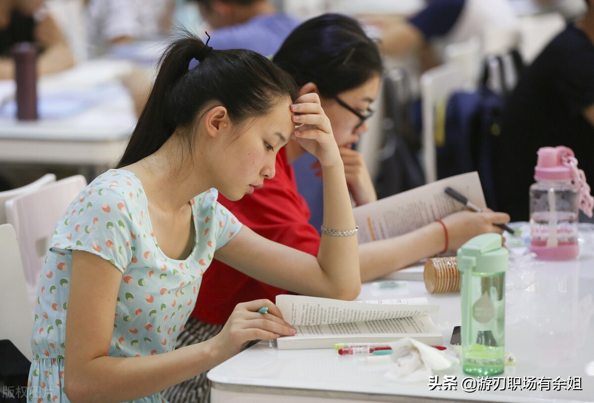 初级会计师证报考条件（初级会计师证报考条件及要求）