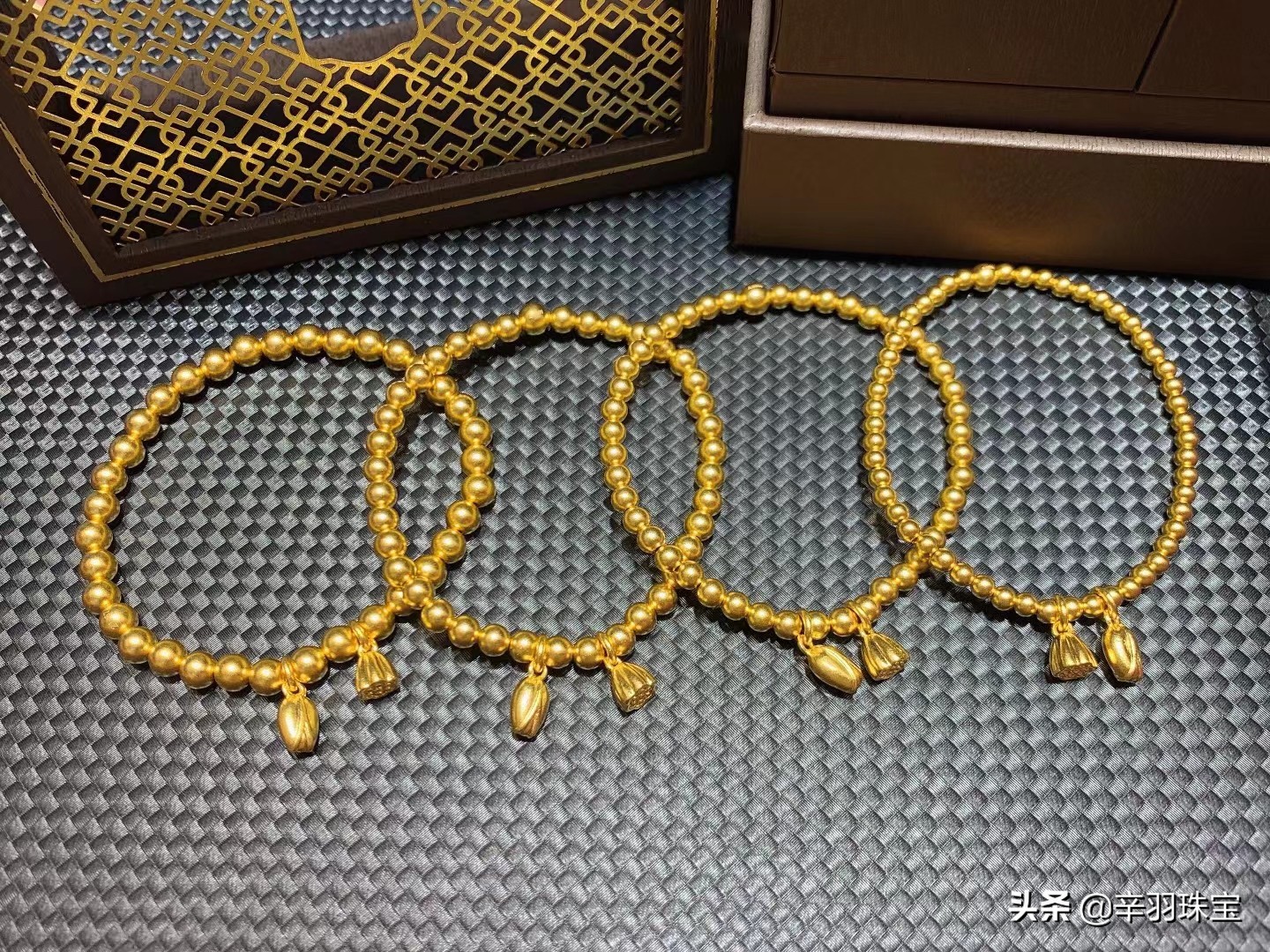 黄金暴跌（黄金暴跌受益）