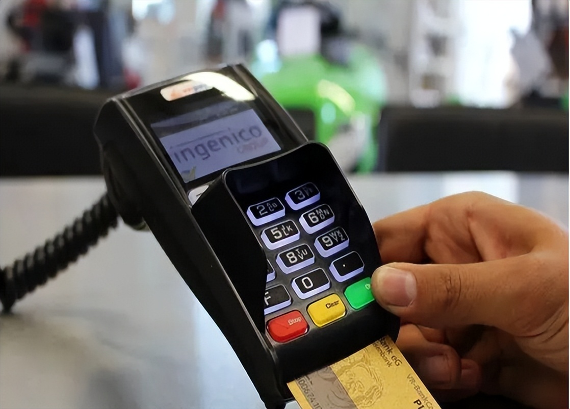 理财卡和储蓄卡的区别（银行理财卡和储蓄卡的区别）