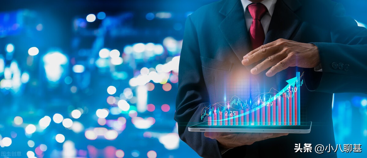 基金运作费用怎么扣的（货币基金运作费用怎么扣的）