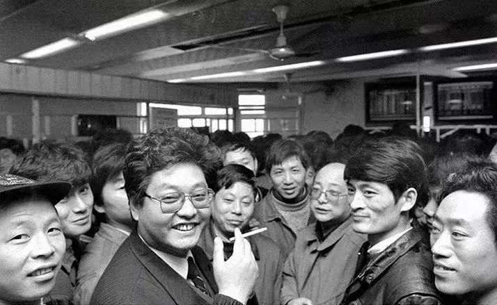 炒国债是怎么盈利的（炒国债和炒股票区别）