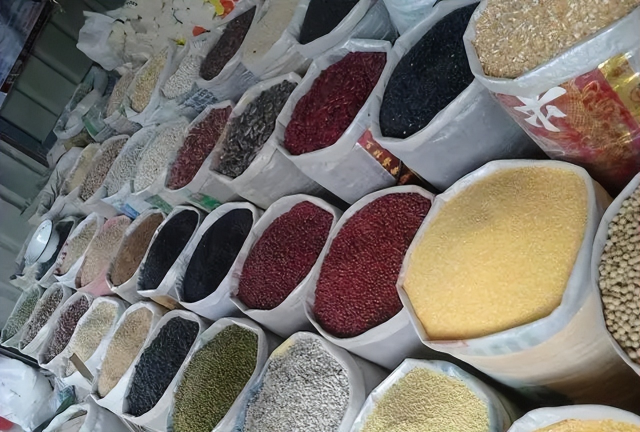 当今最赚钱的小本生意（当今最赚钱的小本生意有哪些）