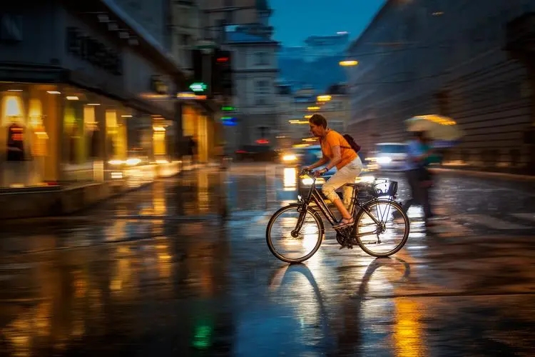 当今最赚钱的小本生意（当今最赚钱的小本生意有哪些）