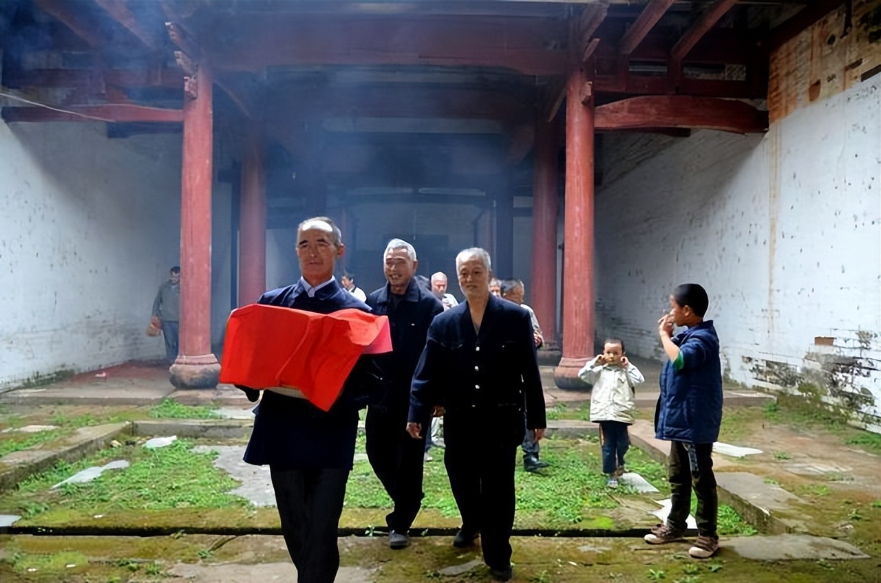 端午节又称什么节（端午节又称什么节日）