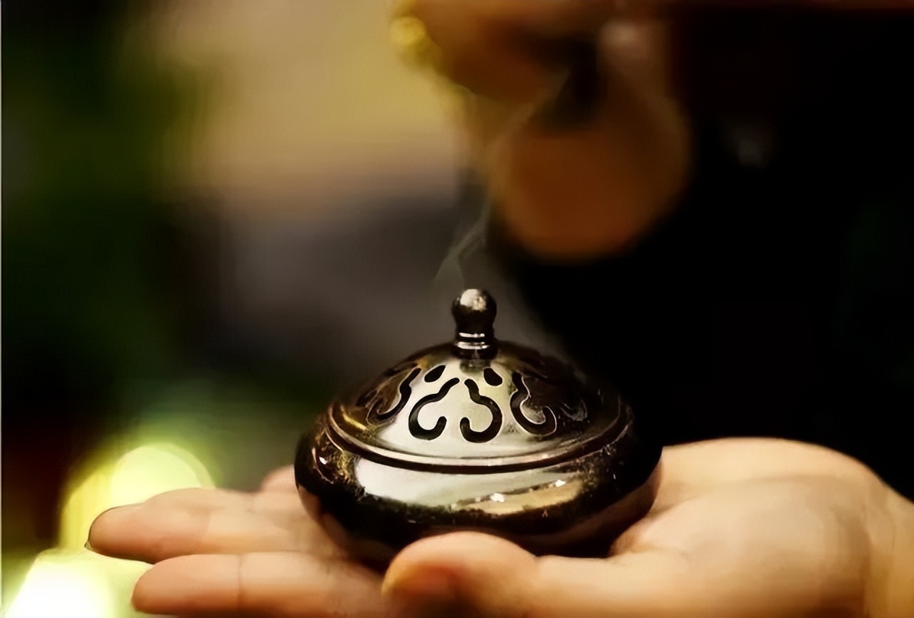 不舍昼夜是什么意思（逝者如斯的意思）