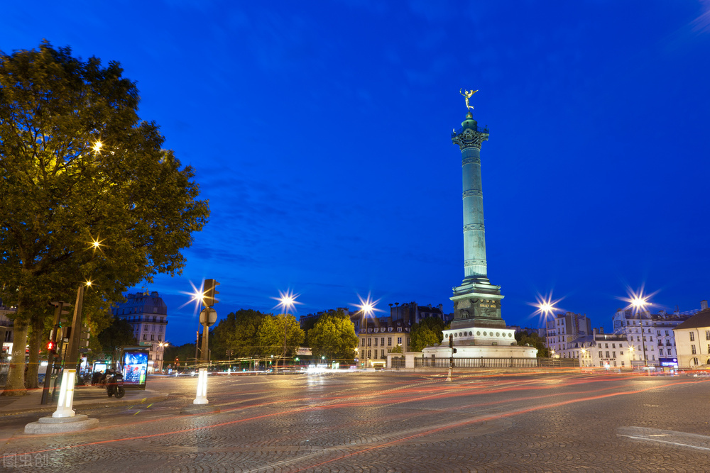 法国著名的建筑物（法国著名的建筑物简笔画）
