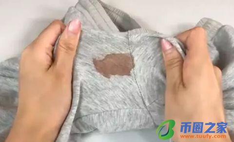 衣服血渍怎么去除（清洗陈旧的血渍的最佳办法）