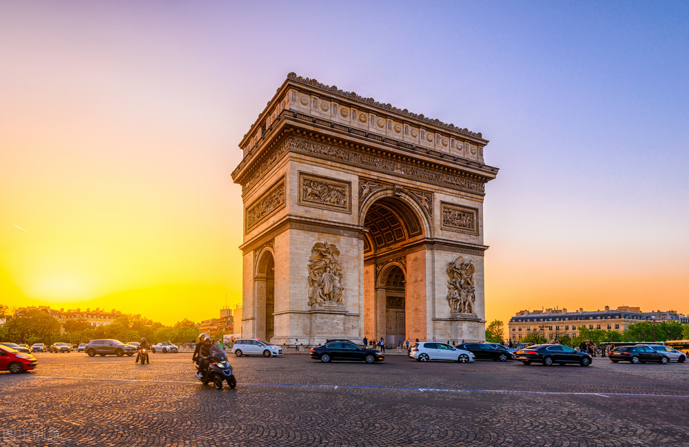 法国著名的建筑物（法国著名的建筑物简笔画）