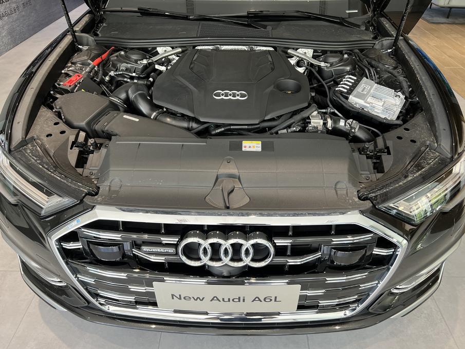 奥迪a6l价格多少（奥迪A6L价格多少2015）