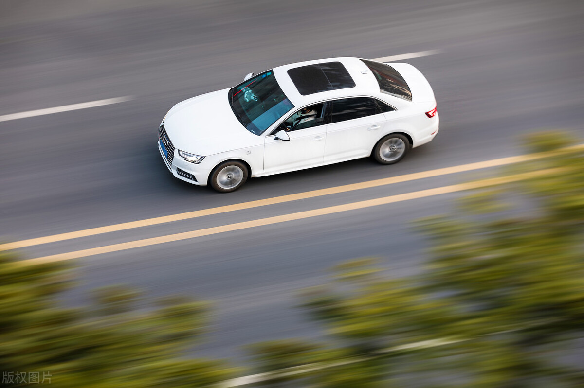 白色牌照是什么车（kd开头的白色牌照是什么车）