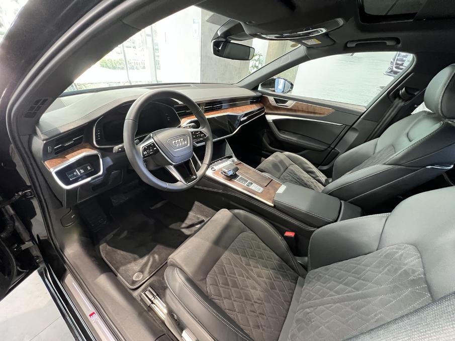 奥迪a6l价格多少（奥迪A6L价格多少2015）