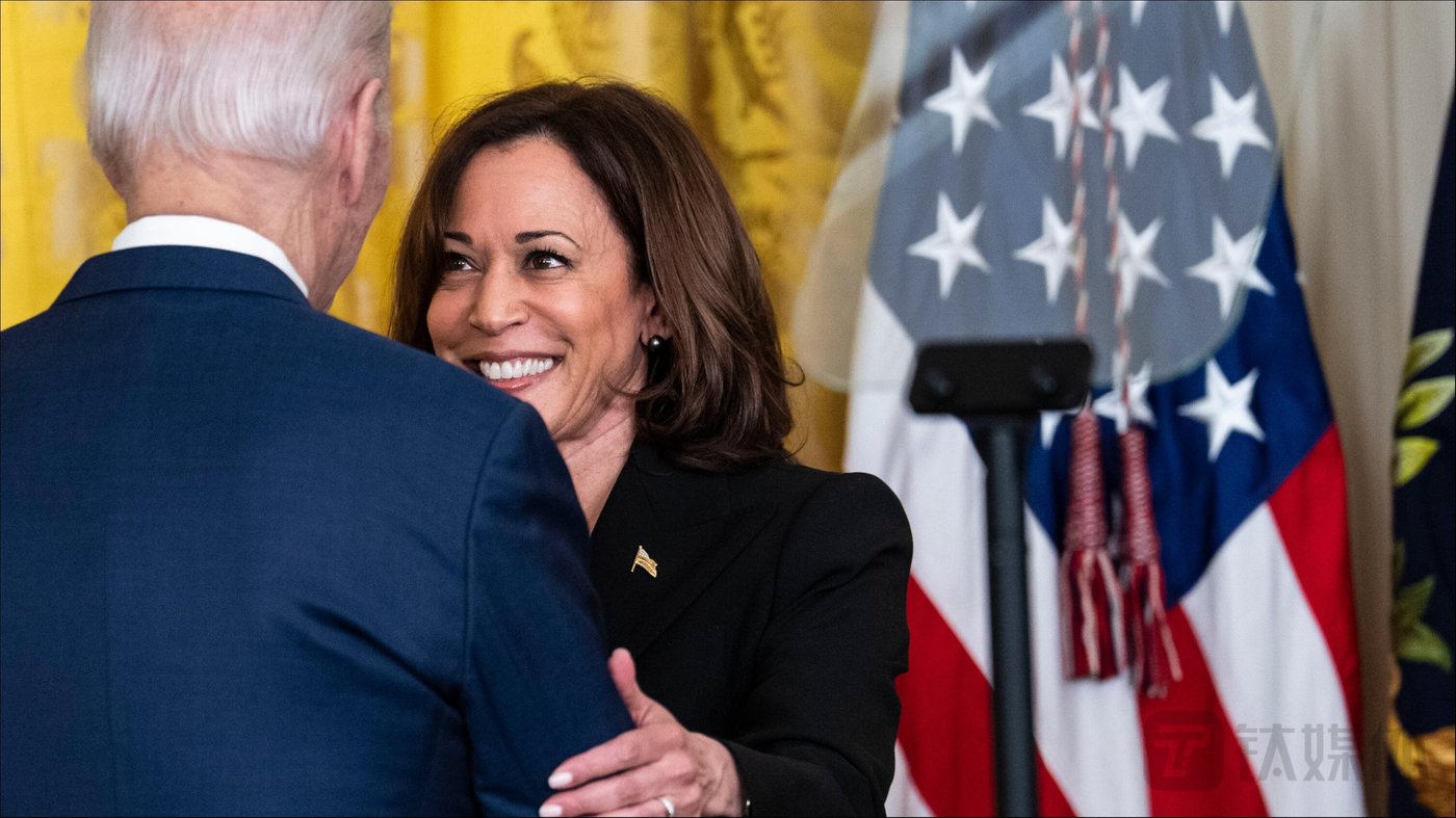 ChatGPT窜红半年，百亿 AI 大战进入白热化