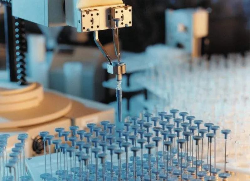 马斯克、米哈游轮番注资，AI医疗会是下一个风口吗？