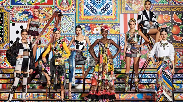 为何奢侈品牌频繁与NFT碰撞出火花?插图 为何奢侈品牌频繁与NFT碰撞出火花?