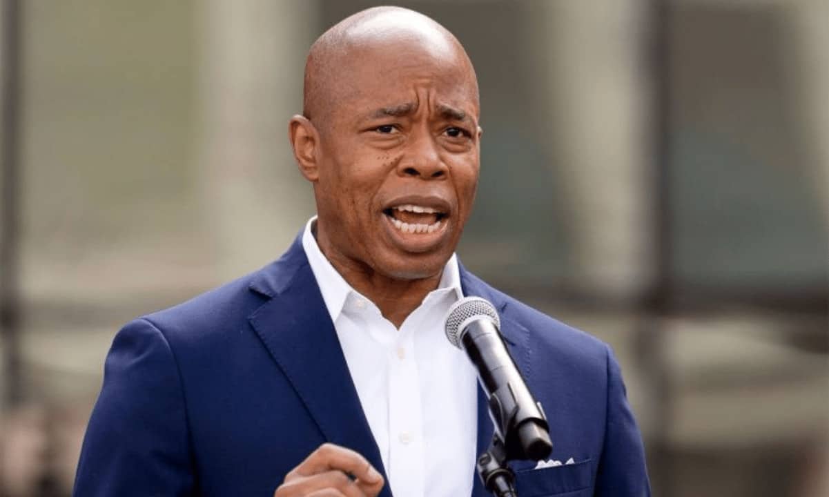 纽约市市长声称他将获得第三份比特币薪水